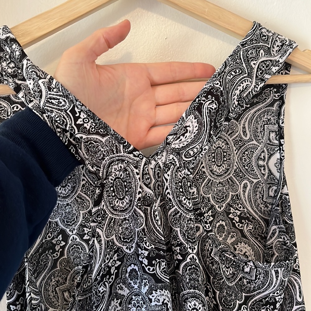 Pink Rose Pattern Tank Top - Picture 7 of 8